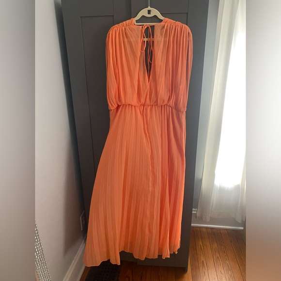 ASOS curve pleated high slit midi dress - Picture 4 of 4